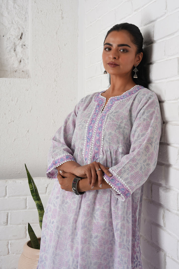 फूलWARI White Kota Doria Kurta Set of 2