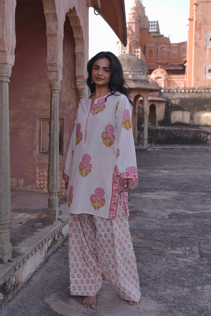 Safaid White Kurta with Pink Buti Farshi Salwar Set of 2