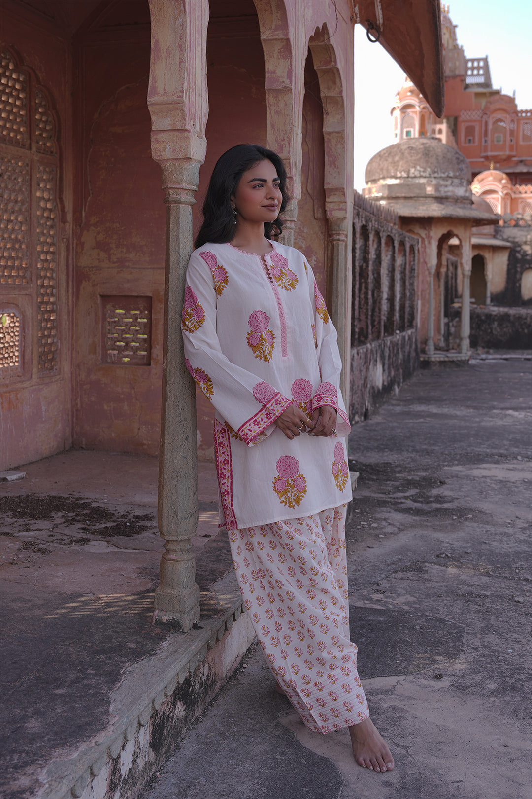 Safaid White Kurta with Pink Buti Farshi Salwar Set of 2