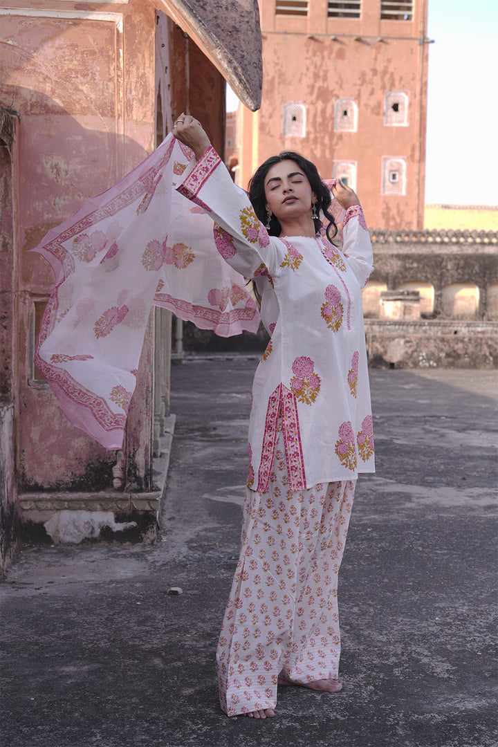 Safaid White Kurta with Pink Buti Farshi Salwar Set of 3