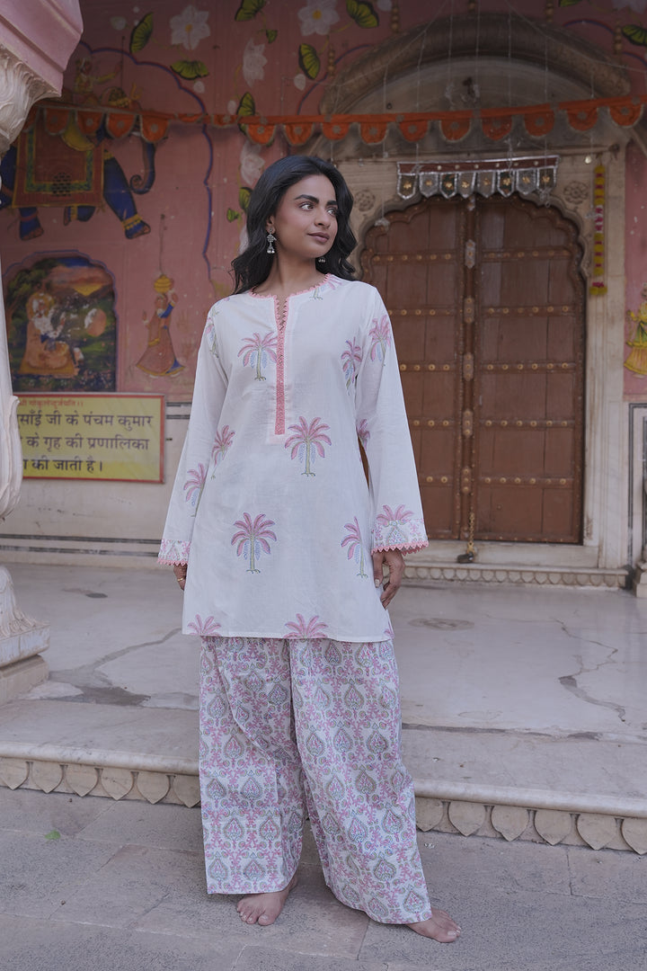 Safaid White Kurta with Pink Jaal Farshi Salwar Set of 2