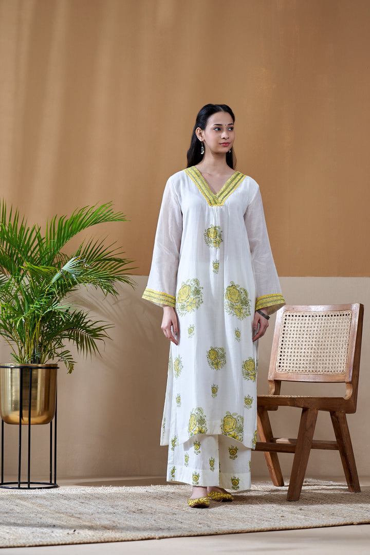 Gulab White Chanderi Mulmul Straight Suit Set of 3