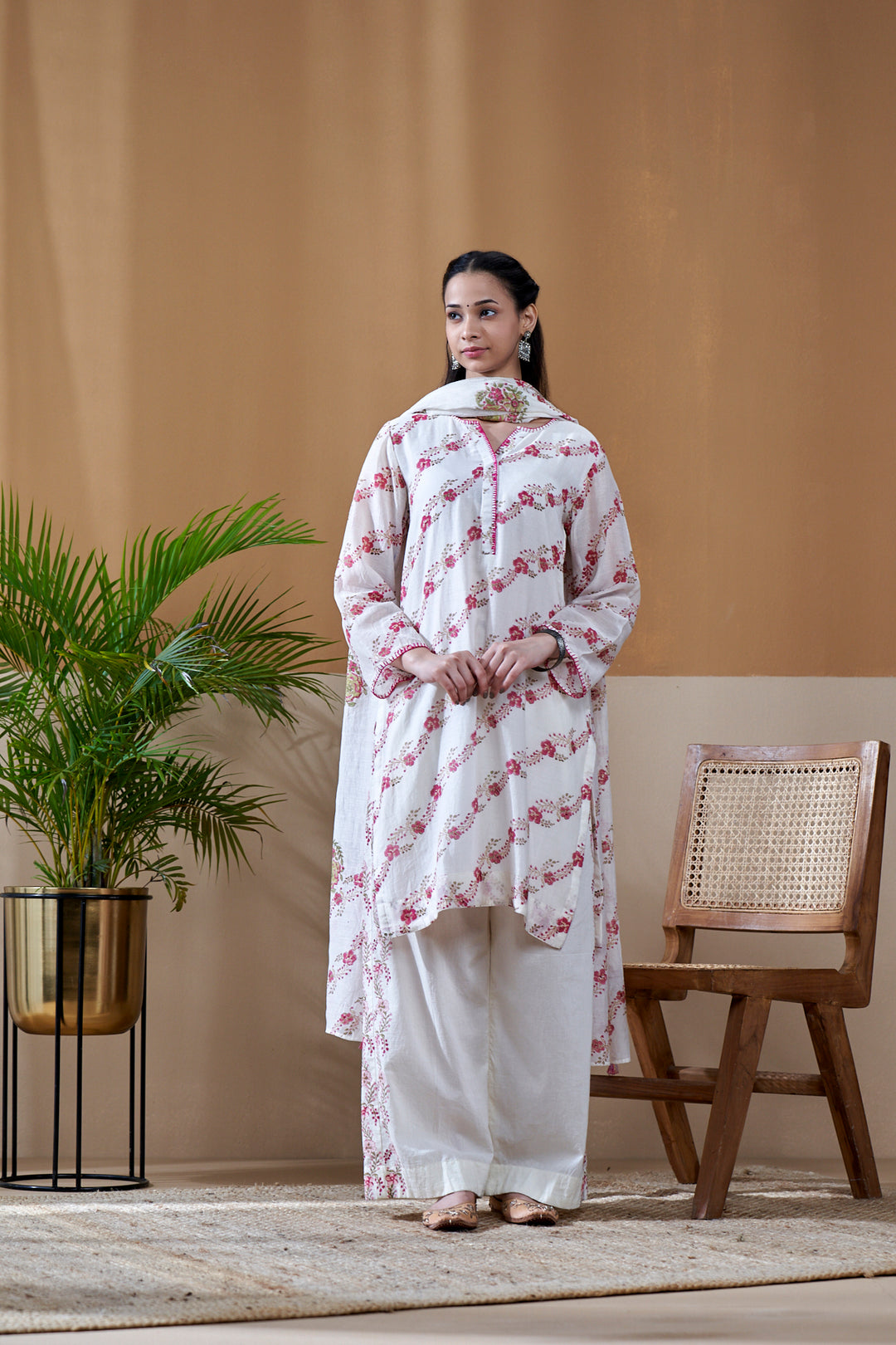 Gulab White Chanderi Mulmul Short Kurta Set of 3