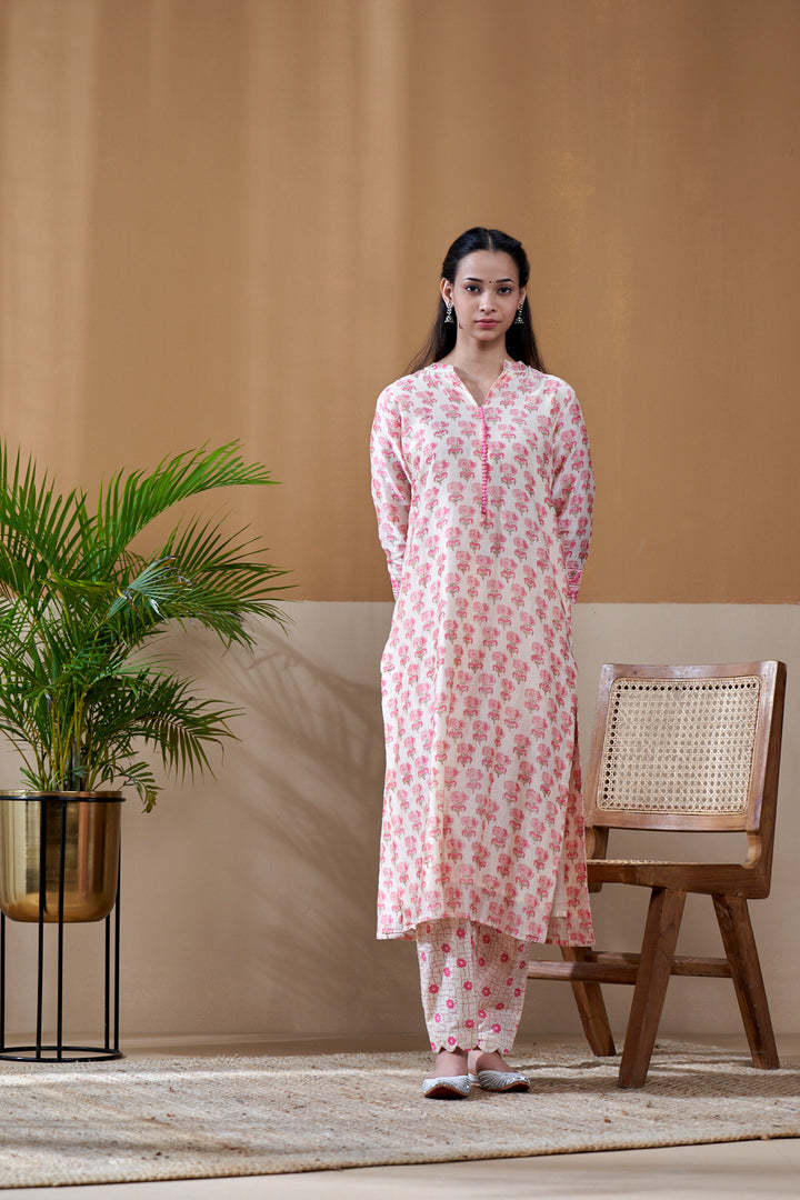 Zarin Off White Buti Chanderi Suit Set of 3