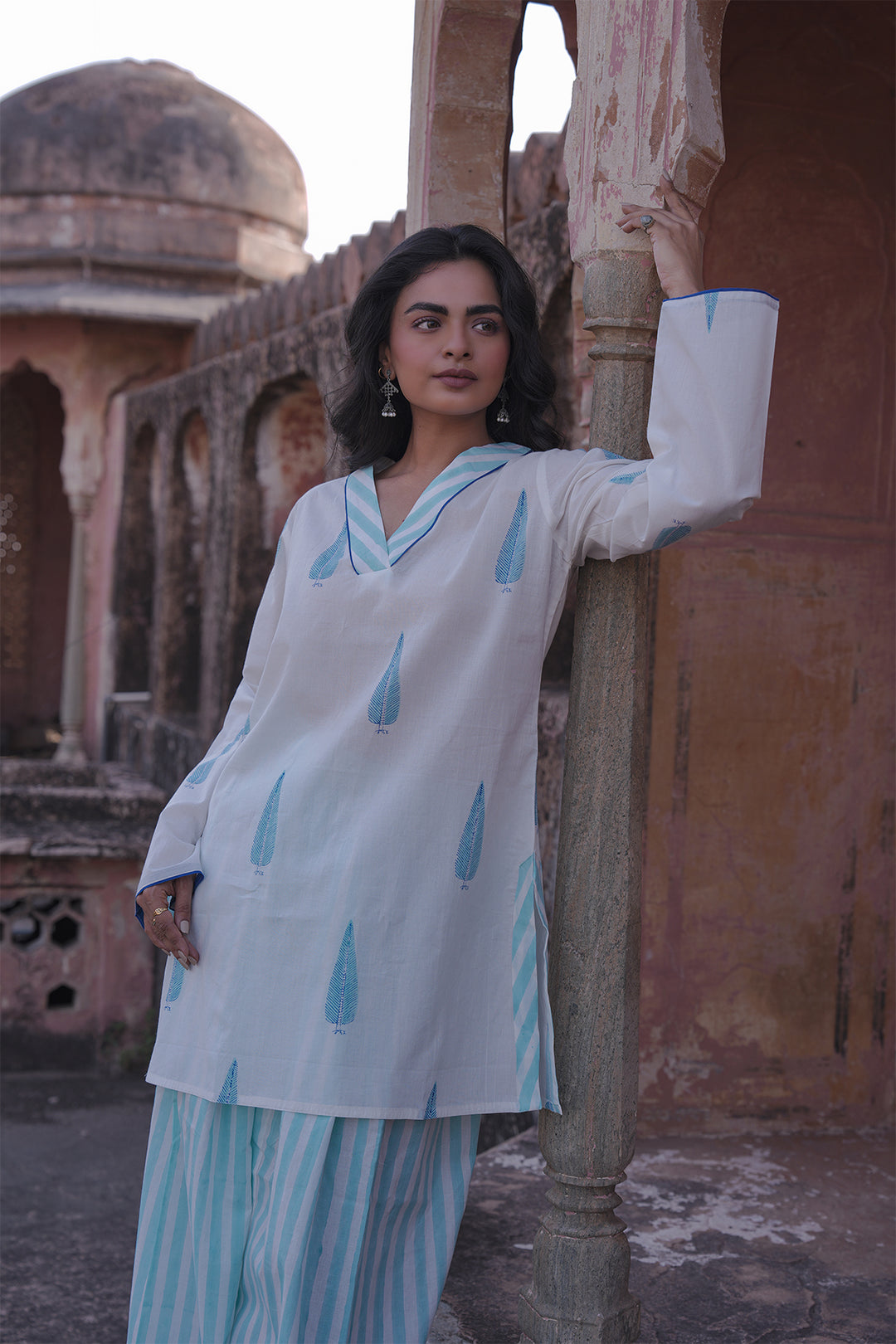 Safaid White Kurta with Electric Blue Farshi Salwar Set of 2