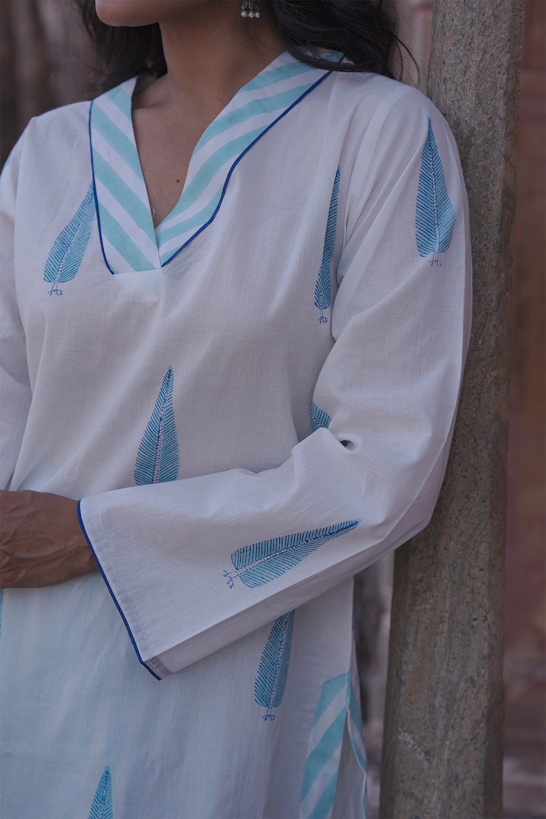 Safaid White Kurta with Electric Blue Farshi Salwar Set of 2