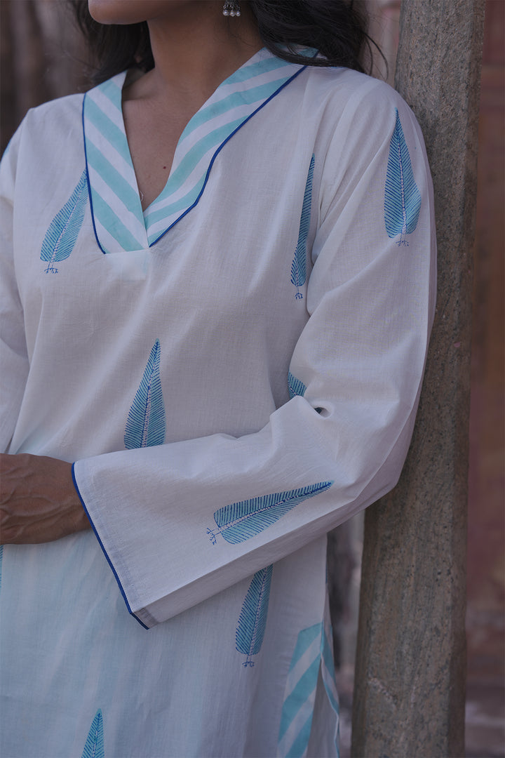 Safaid White Kurta with Electric Blue Farshi Salwar Set of 2