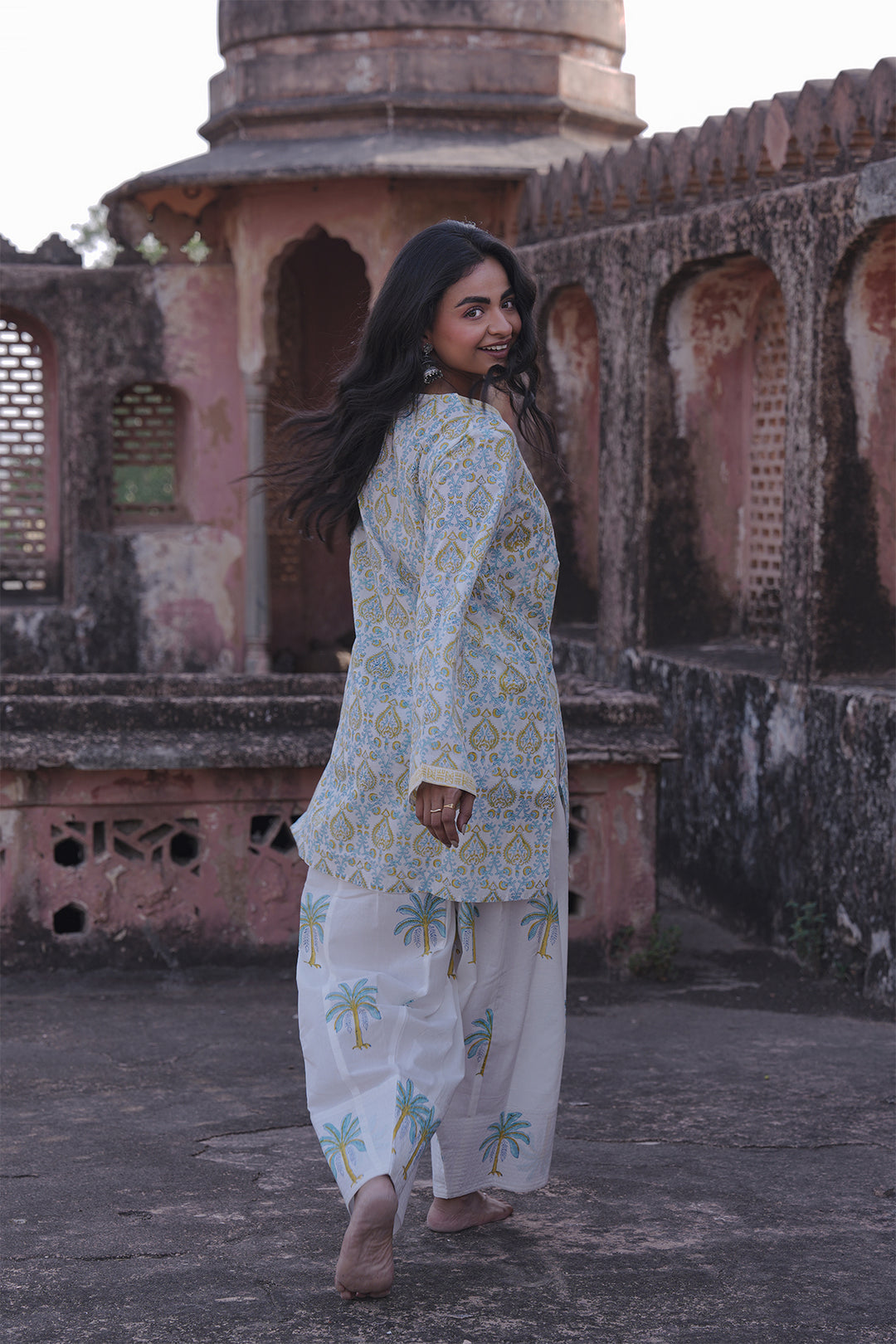 Safaid Turquoise Kurta with White Farshi Salwar Set of 2