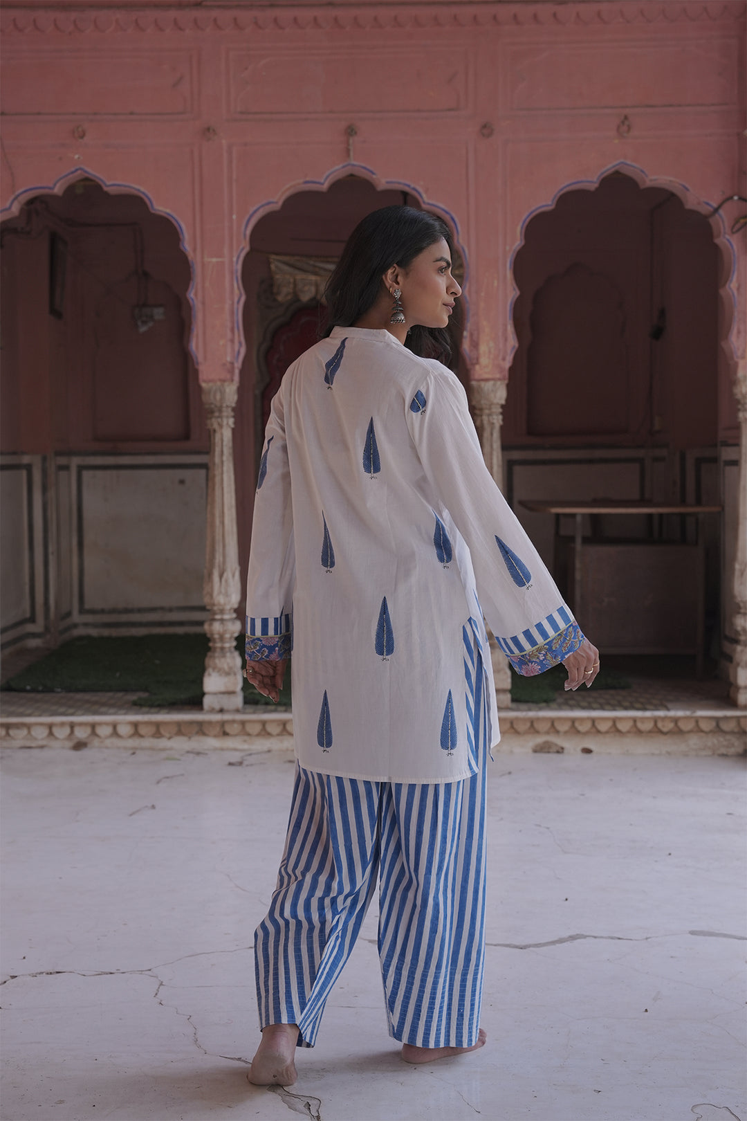 Safaid White Kurta with Blue Farshi Salwar Set of 2