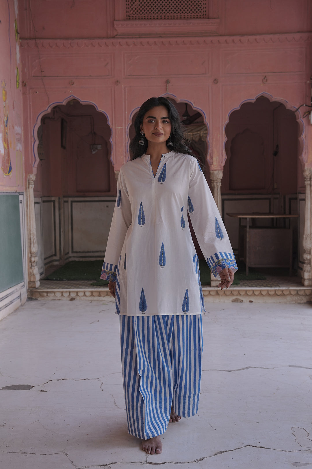 Safaid White Kurta with Blue Farshi Salwar Set of 2