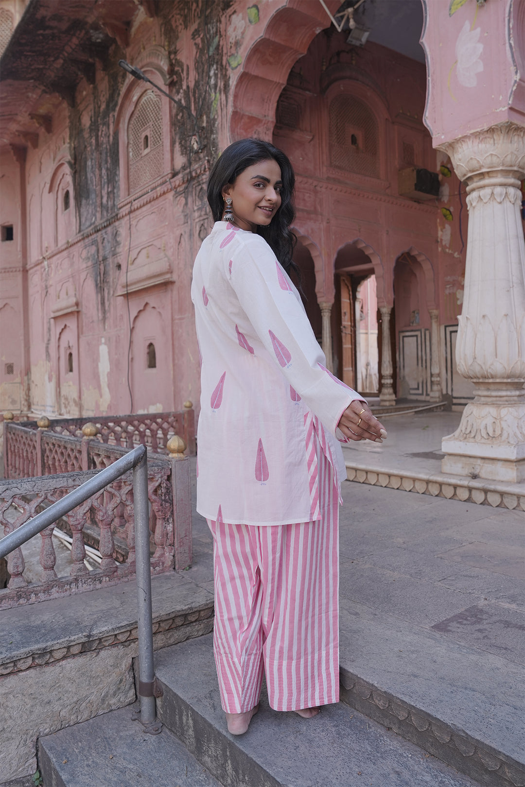 Safaid White Kurta with Pink Farshi Salwar Set of 2