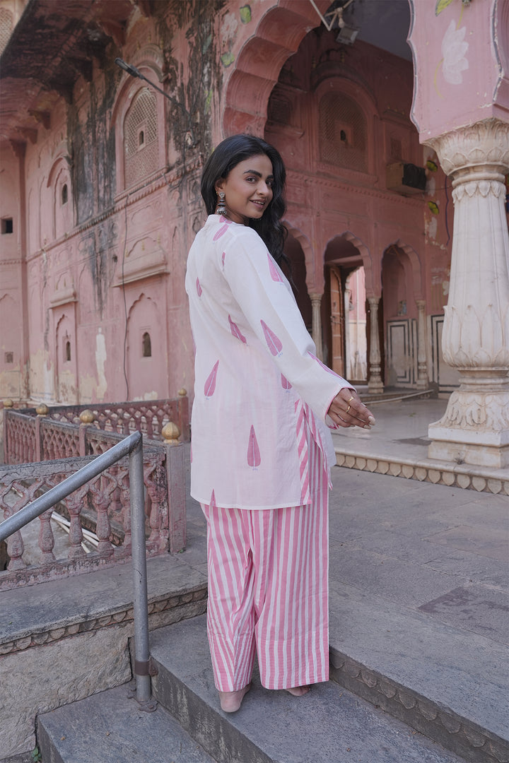 Safaid White Kurta with Pink Farshi Salwar Set of 2