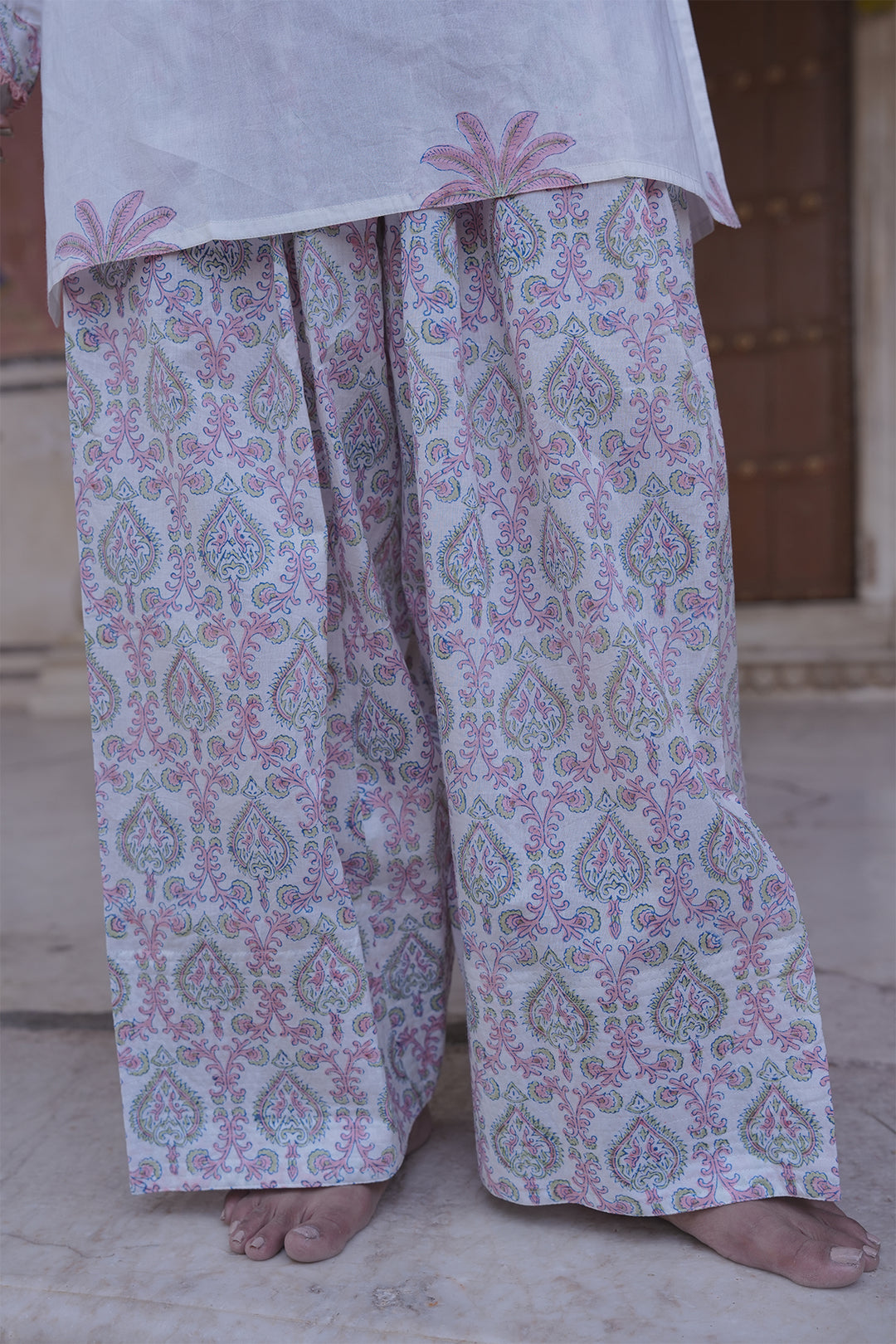 Safaid White Kurta with Pink Jaal Farshi Salwar Set of 2