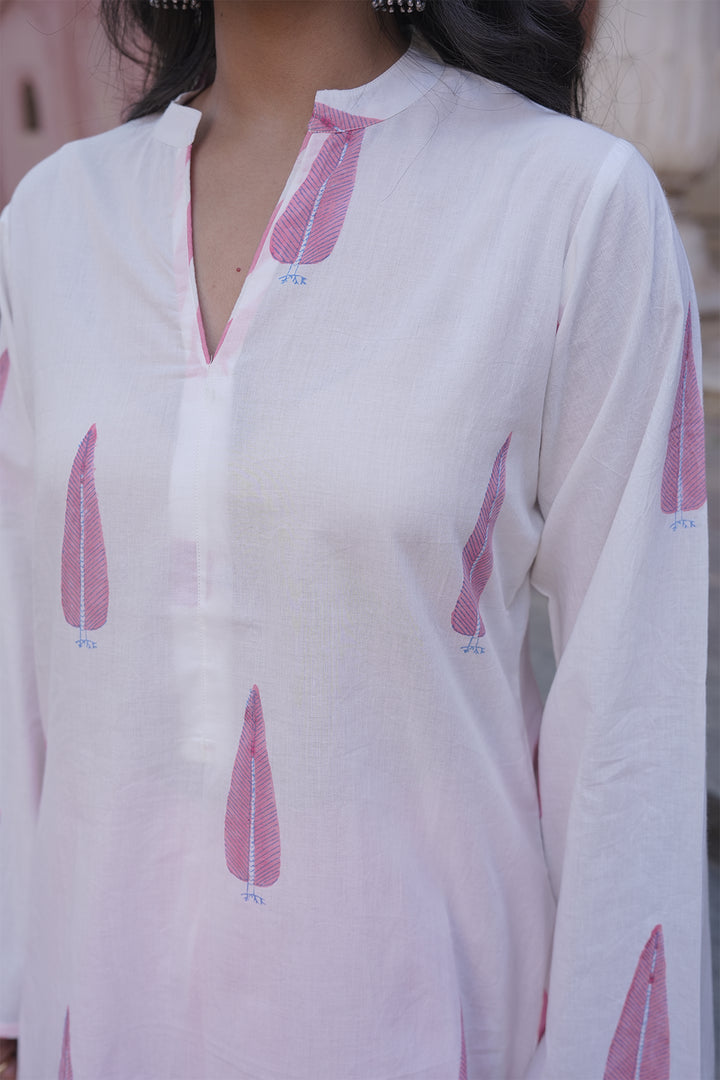 Safaid White Kurta with Pink Farshi Salwar Set of 2