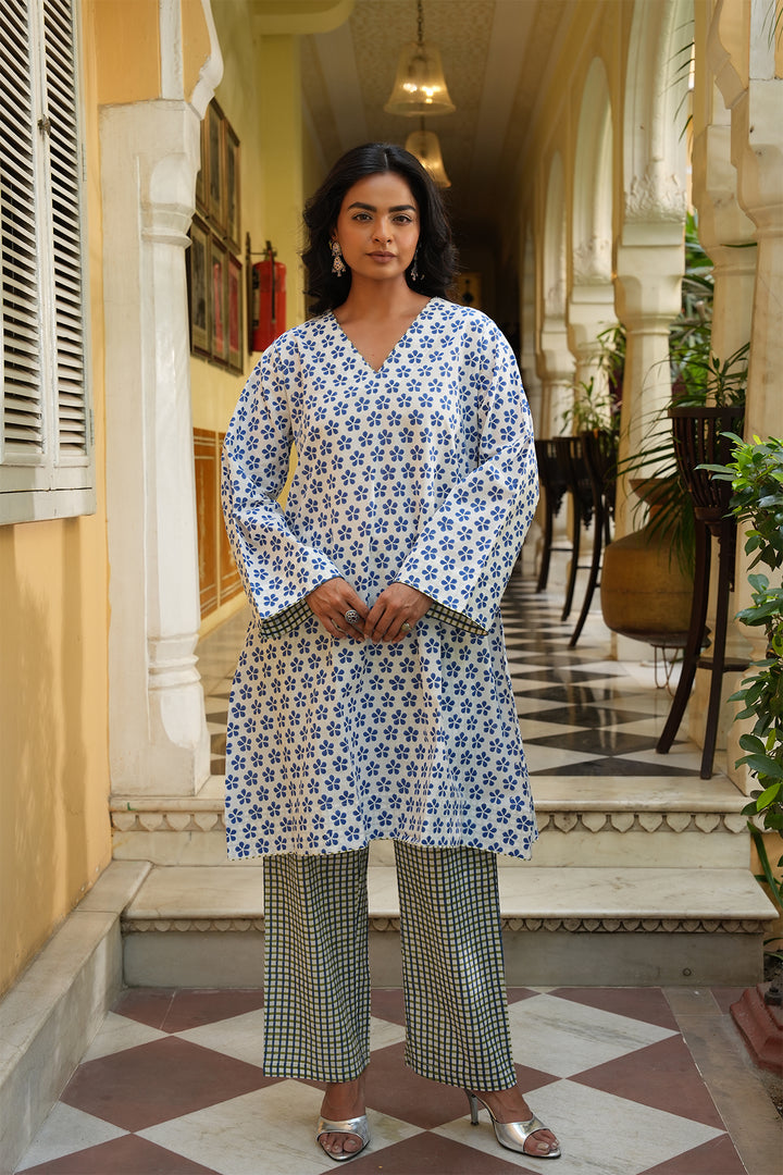 Pihu Blue Block Printed Cotton Kurta & Pant Set of 2