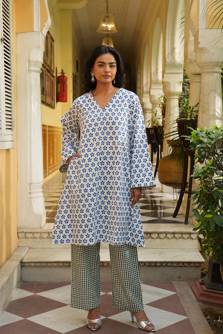 Pihu Blue Block Printed Cotton Kurta & Pant Set of 2