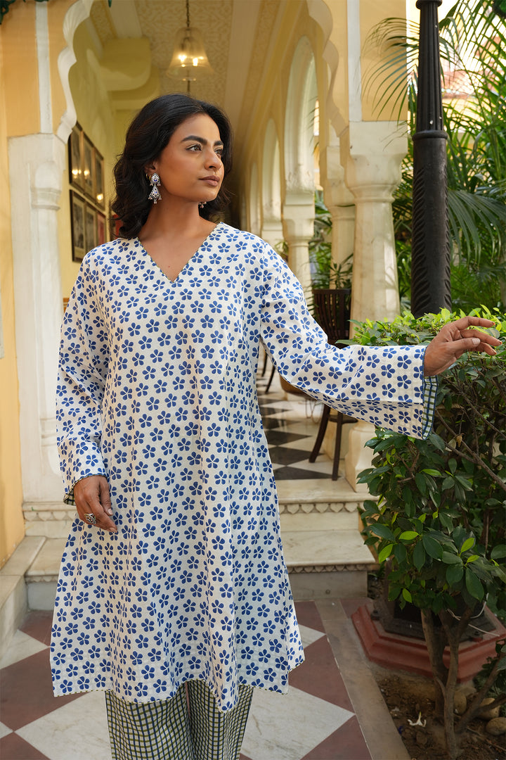Pihu Blue Block Printed Cotton Kurta & Pant Set of 2