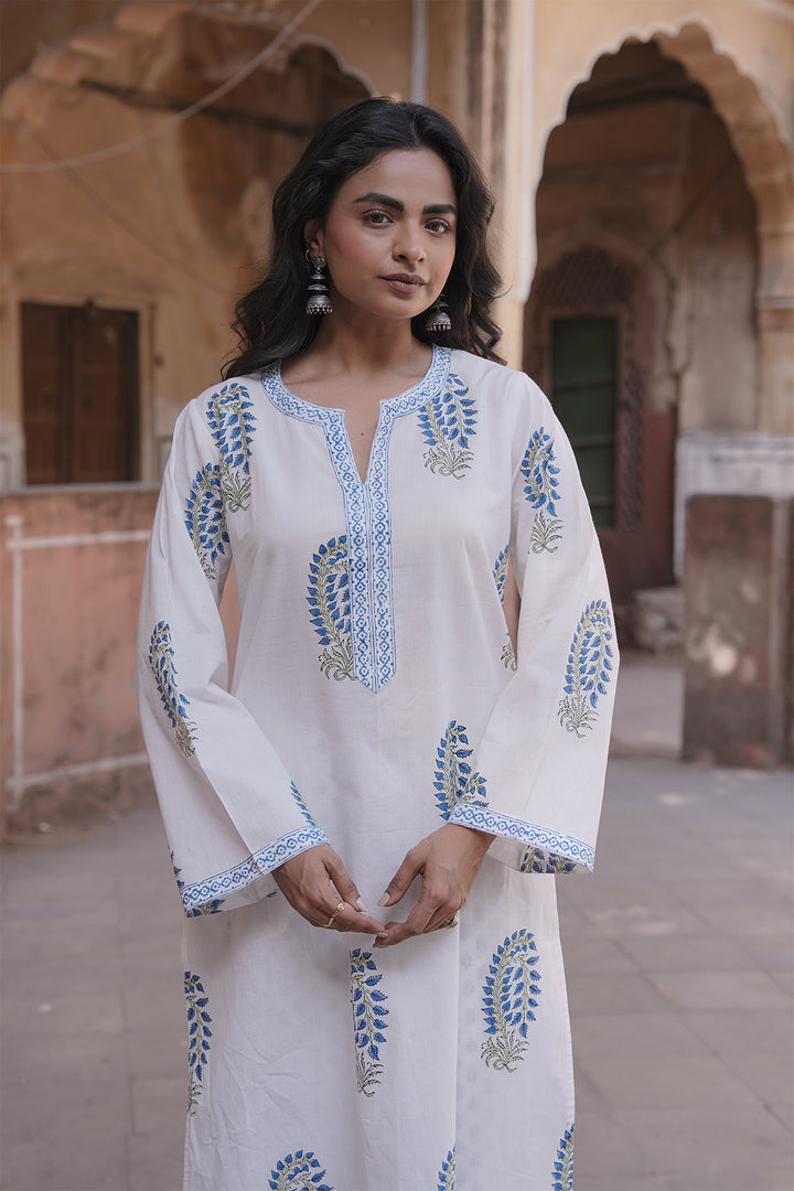 Safaid White Block Printed Kurta with Pant set of 2