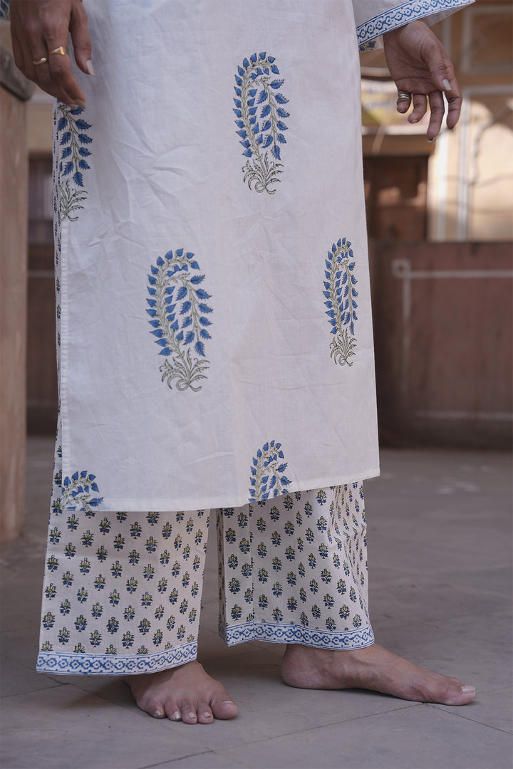 Safaid White Block Printed Kurta with Pant set of 2