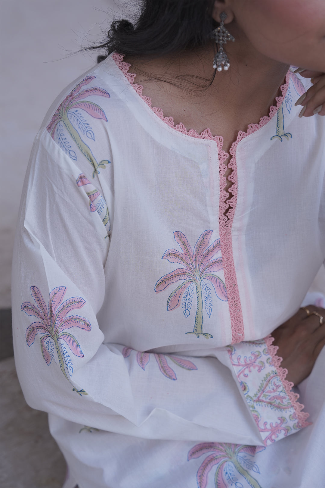 Safaid White Kurta with Pink Jaal Farshi Salwar Set of 2