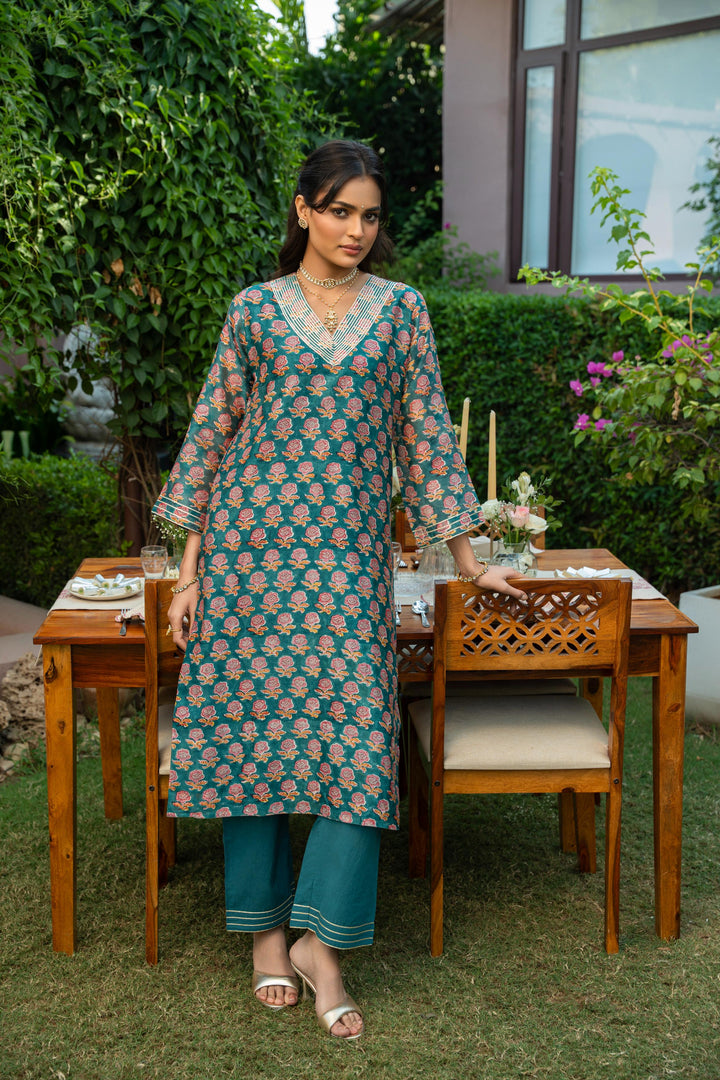 Rivaaz Green Block Printed Chanderi Kurta Set of 2