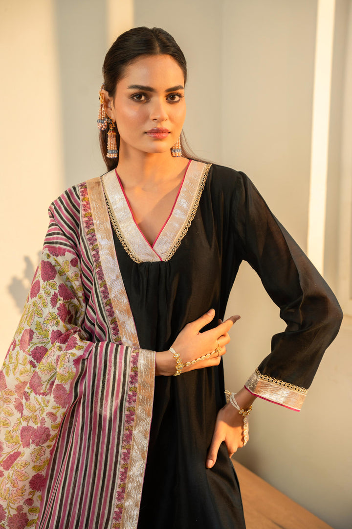 Rivaaz Black Plain A-Line Chanderi Suit Set of 3
