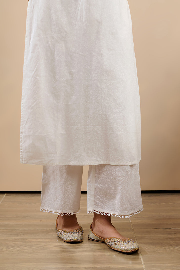 Hoor White Straight Kurta with pant and Dupatta - 3 pcs Set