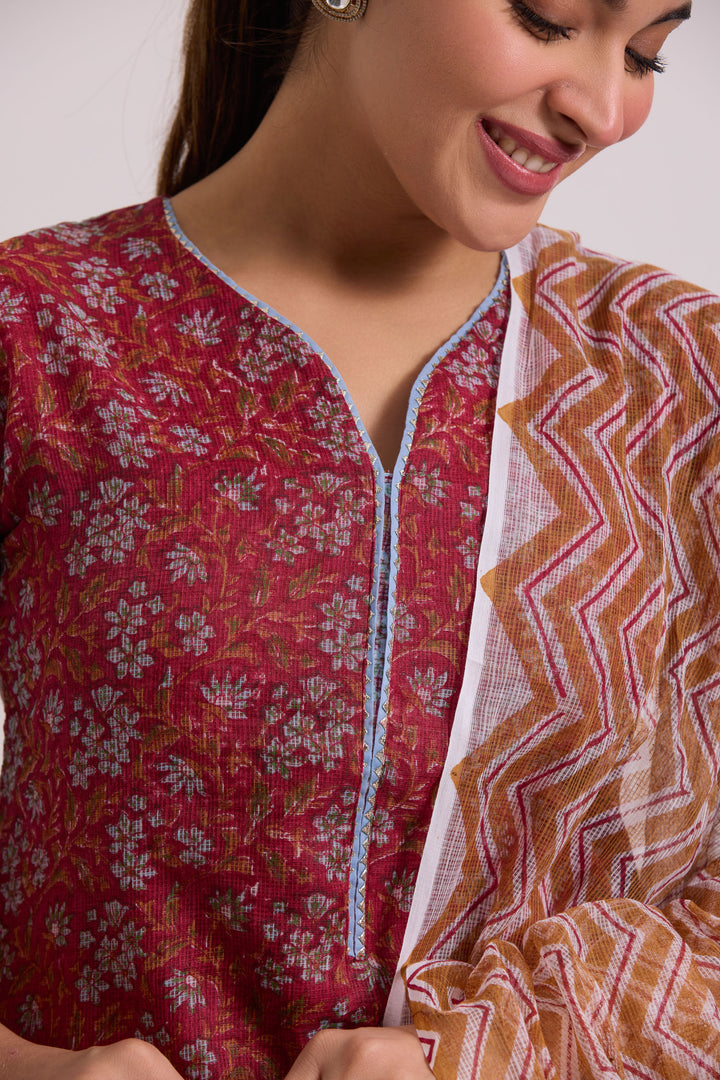 फूलWARI Red Kota Doria Set of 3