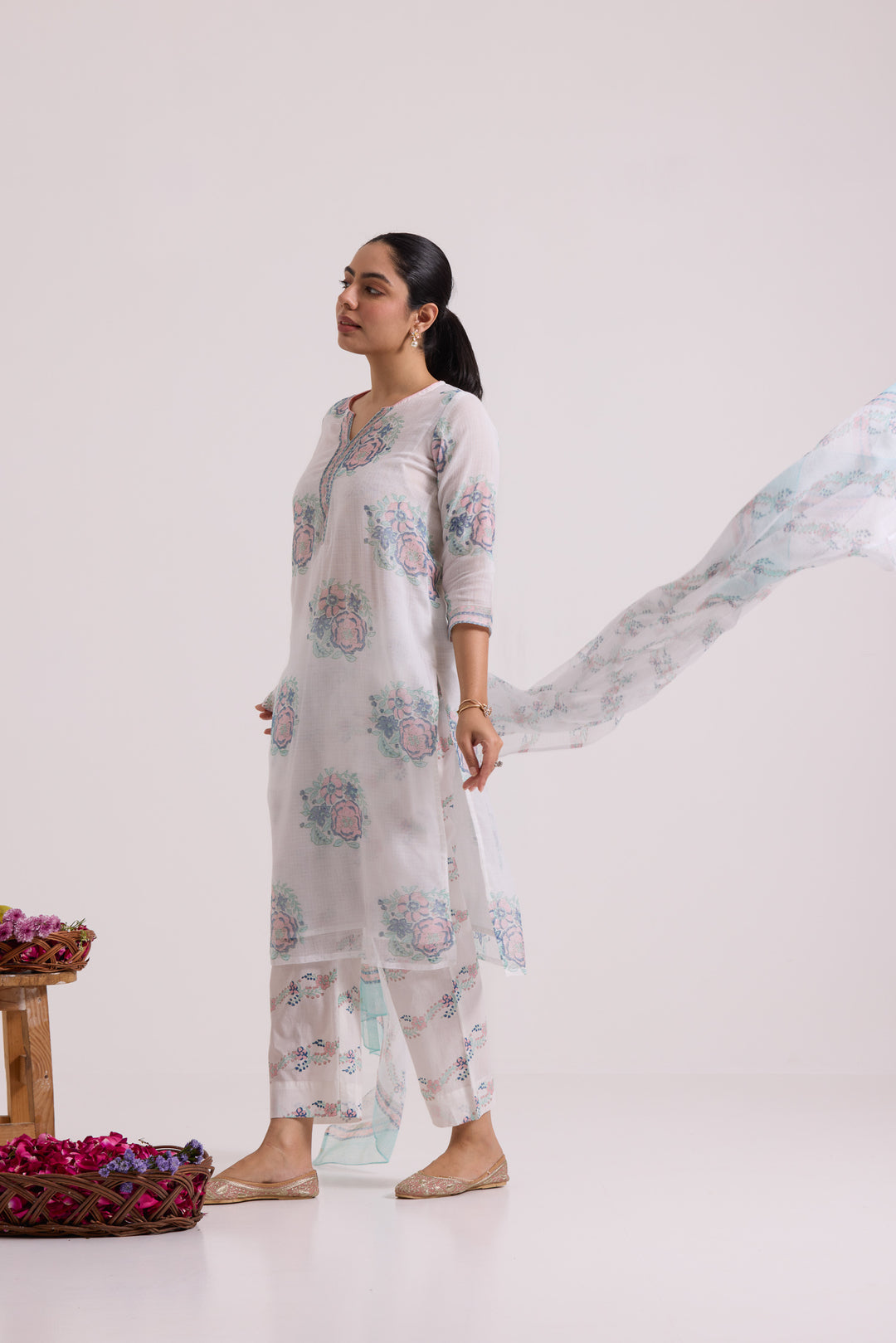 फूलWARI White Pink Gulab Kota Doria Set of 3