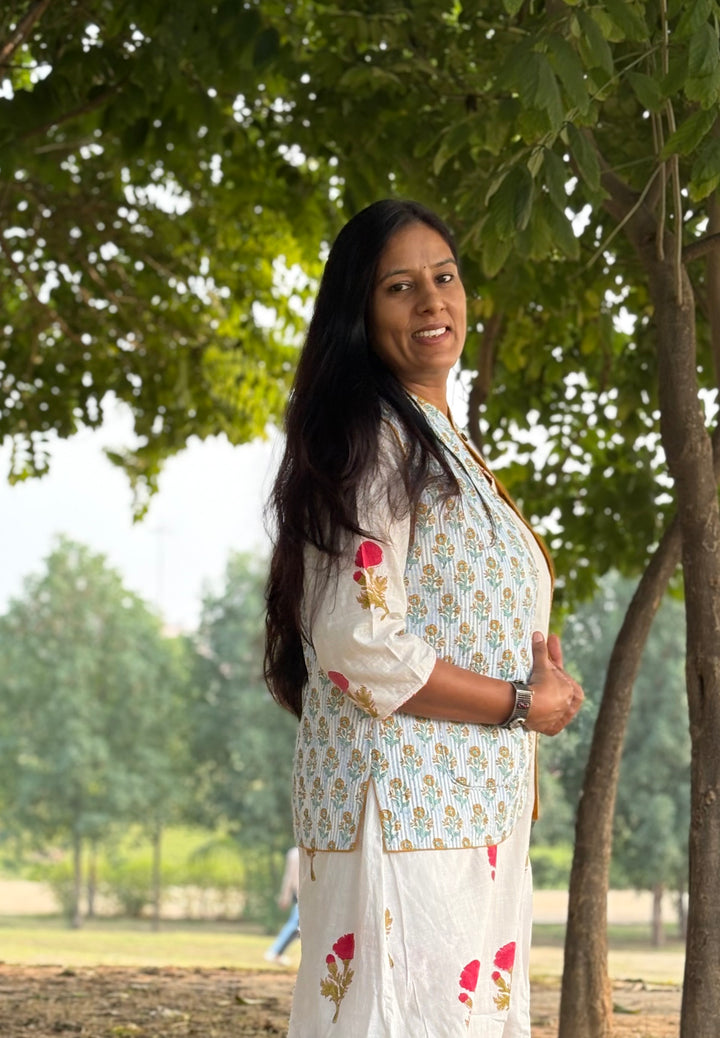 Reversible Quilted Sleeveless White Jacket