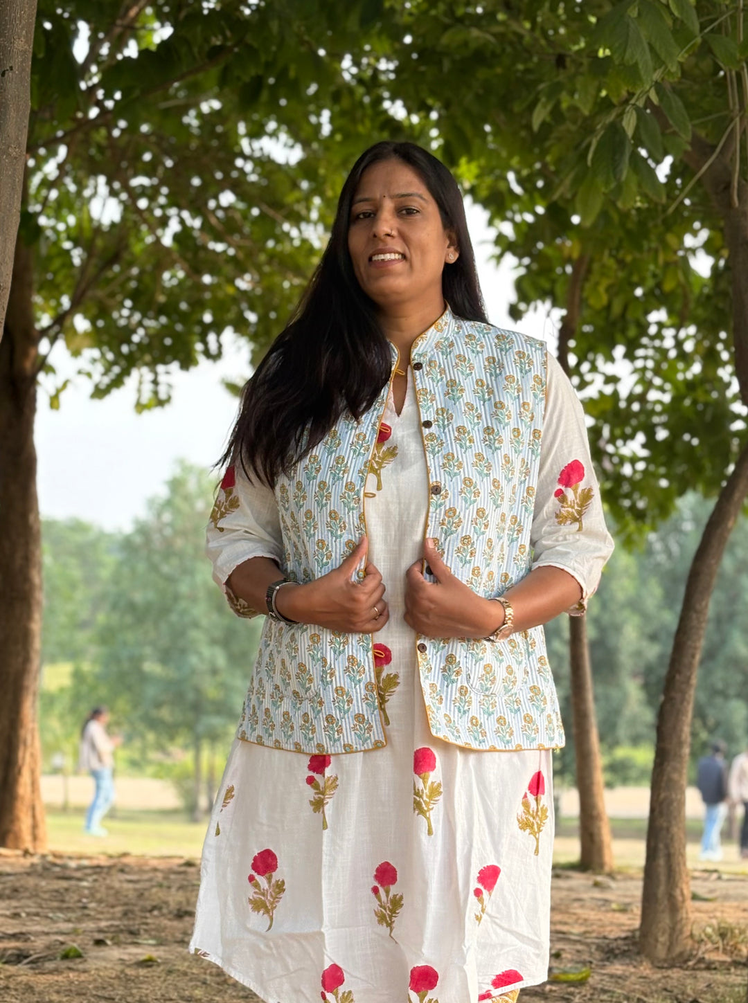 Reversible Quilted Sleeveless White Jacket