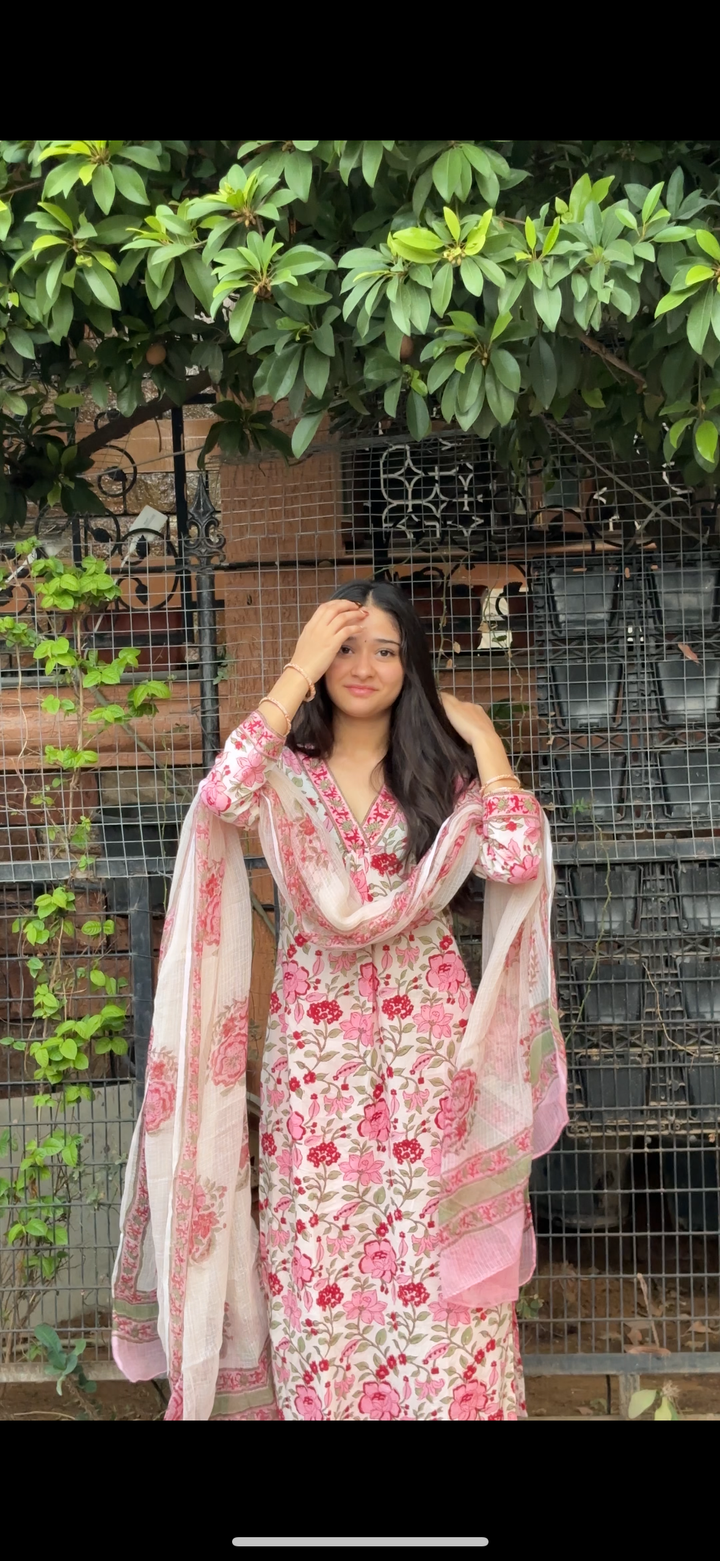 Rangrez White & Pink Jaal Cotton Kurta Set of 3