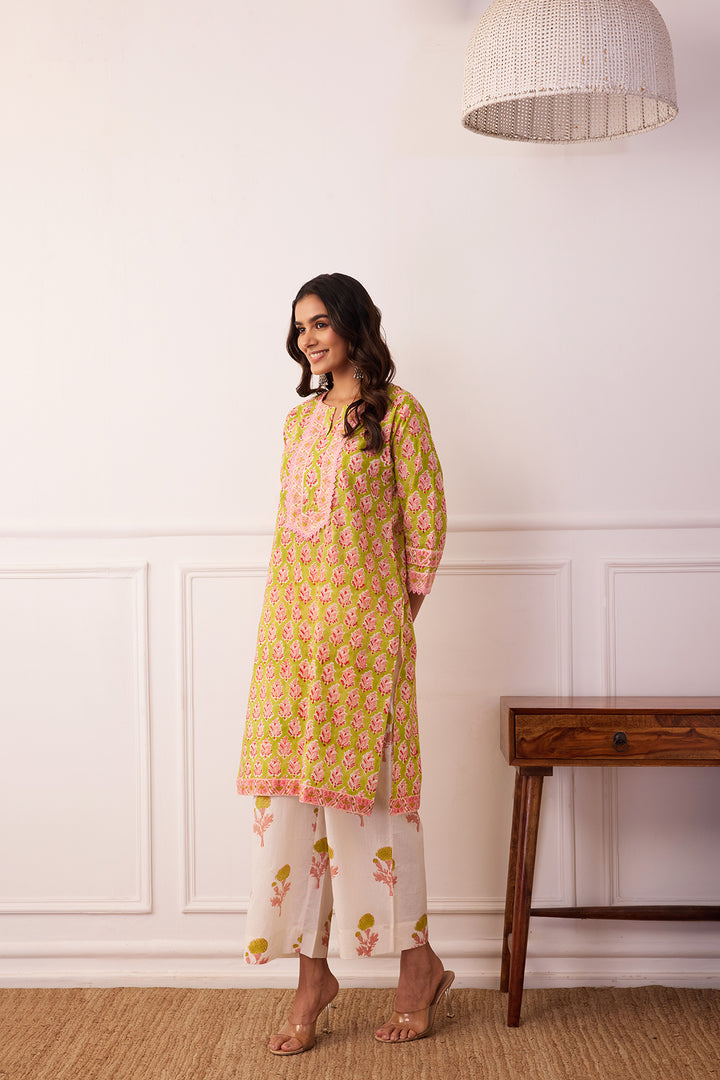 Gul-Posh White & Green Cotton Suit Set of 3