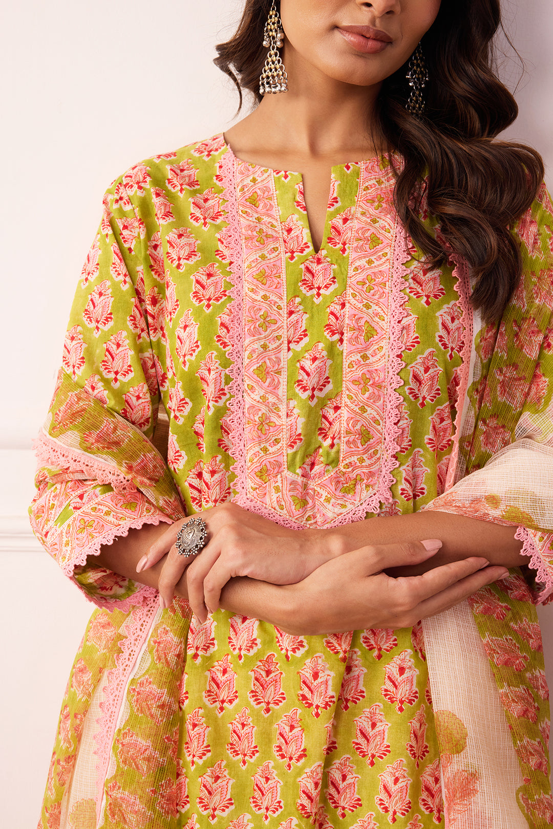 Gul-Posh White & Green Cotton Suit Set of 3