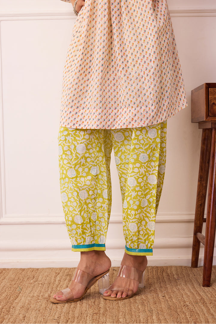 Gul-Posh White & Green Cotton Suit Set of 3