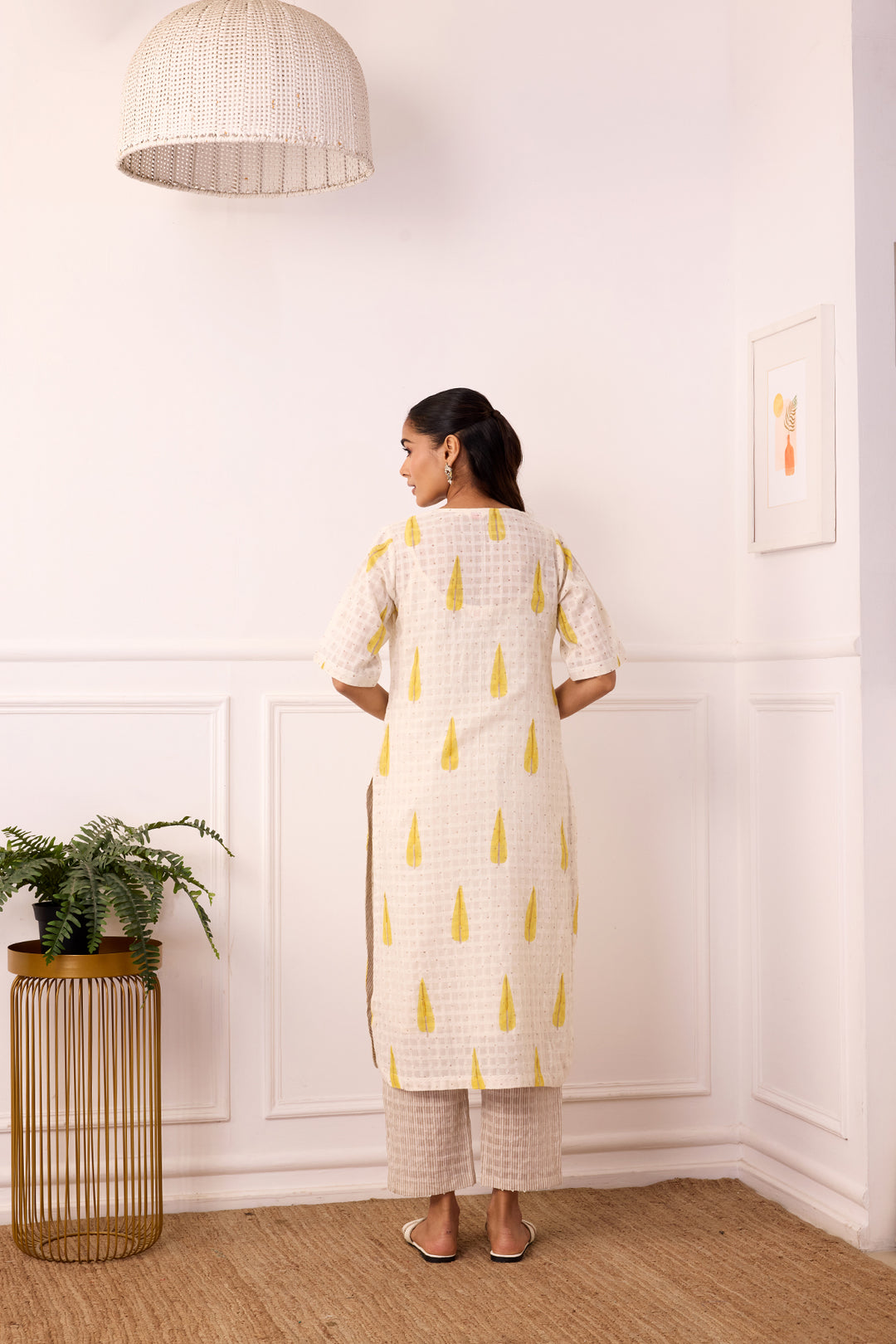 Ambarsariya off White Long Kurta & Pant Set of 2