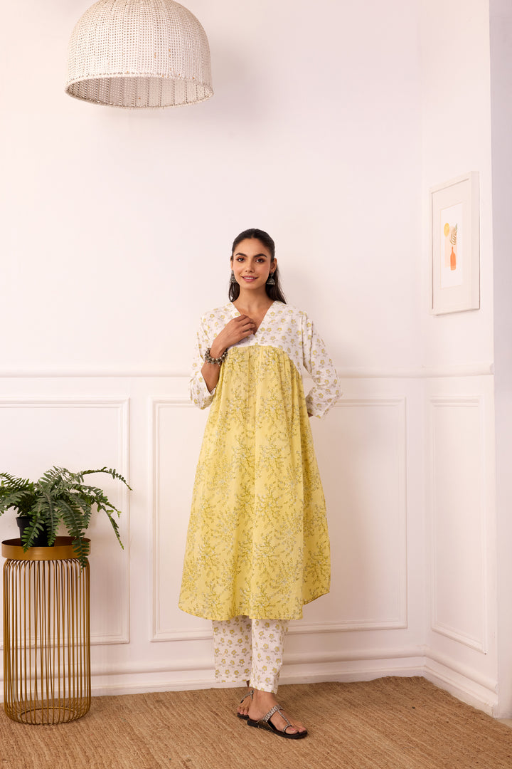 Ambarsariya Yellow Kurta & Pant Set of 2