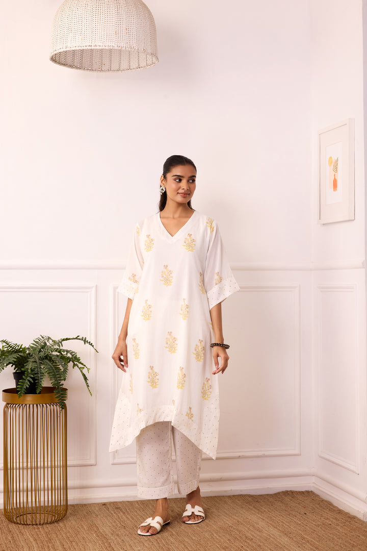 Ambarsariya White Kurta & Pant Set of 2