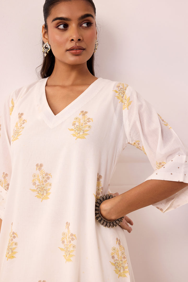 Ambarsariya White Kurta & Pant Set of 2