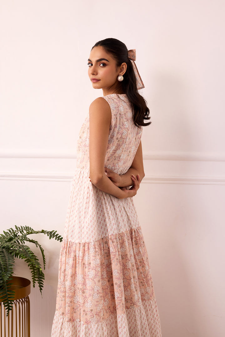 Ambarsariya White & Peach Sleeve Less Frill Dress